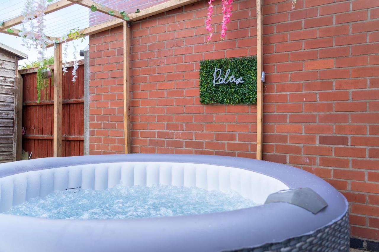 Exclusive Deals L Last-Minute Reserve L Townhouse With Sleeps 6 L Braunstone Town , Leicester L By Zen Nights Short Lets & Serviced Accommodations Luaran gambar