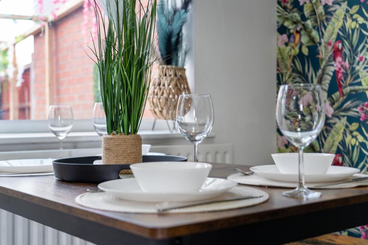Exclusive Deals L Last-Minute Reserve L Townhouse With Sleeps 6 L Braunstone Town , Leicester L By Zen Nights Short Lets & Serviced Accommodations Luaran gambar
