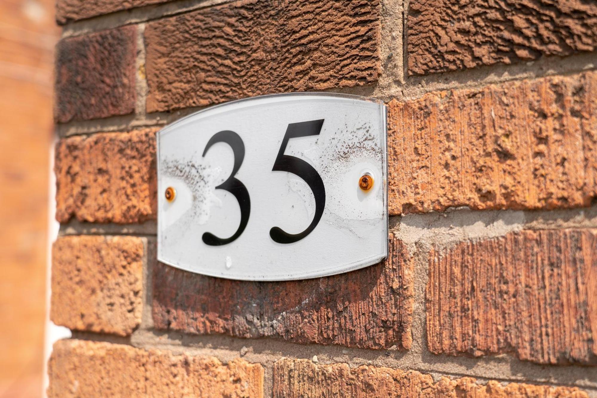 Exclusive Deals L Last-Minute Reserve L Townhouse With Sleeps 6 L Braunstone Town , Leicester L By Zen Nights Short Lets & Serviced Accommodations Luaran gambar