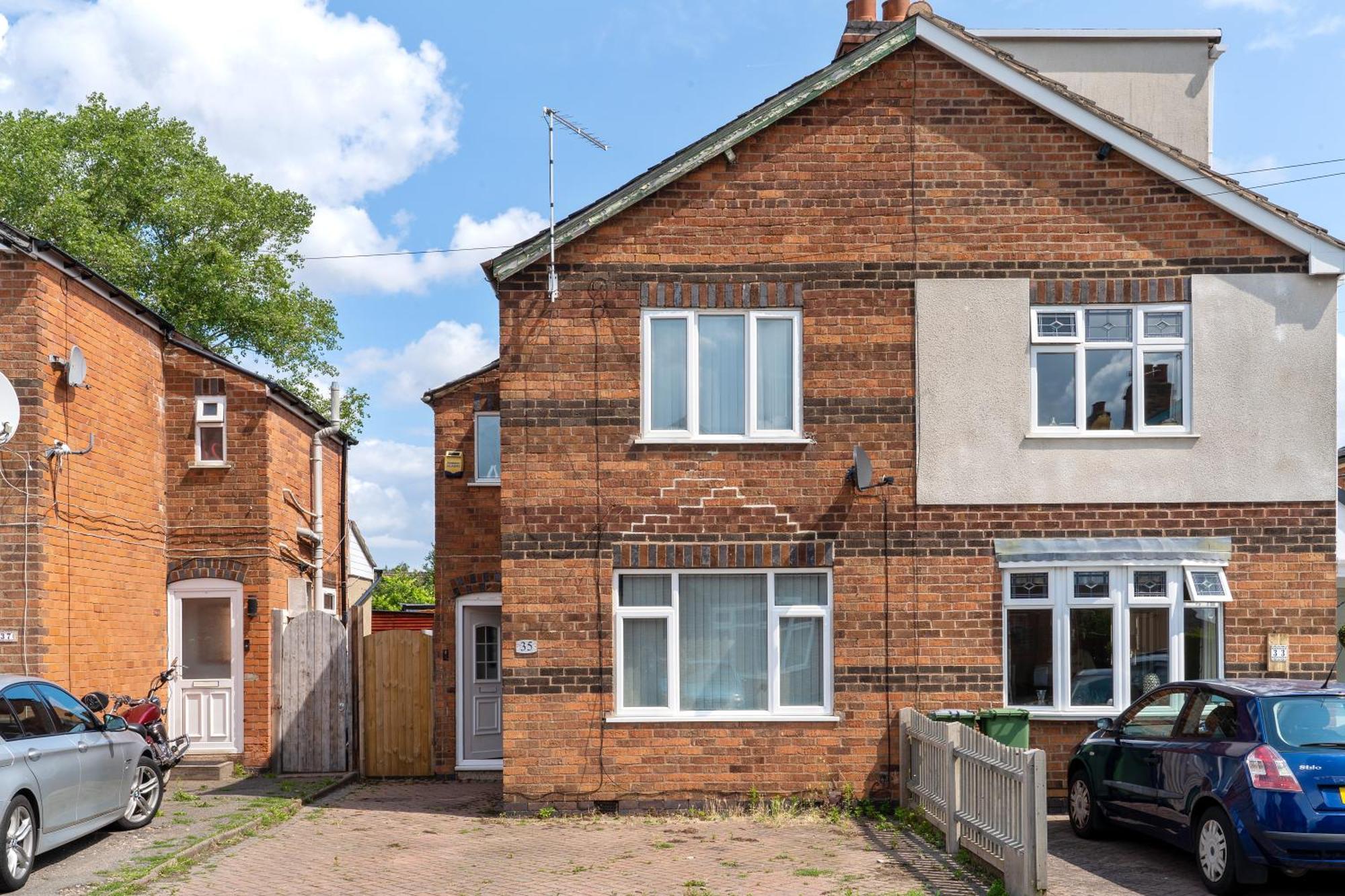 Exclusive Deals L Last-Minute Reserve L Townhouse With Sleeps 6 L Braunstone Town , Leicester L By Zen Nights Short Lets & Serviced Accommodations Luaran gambar